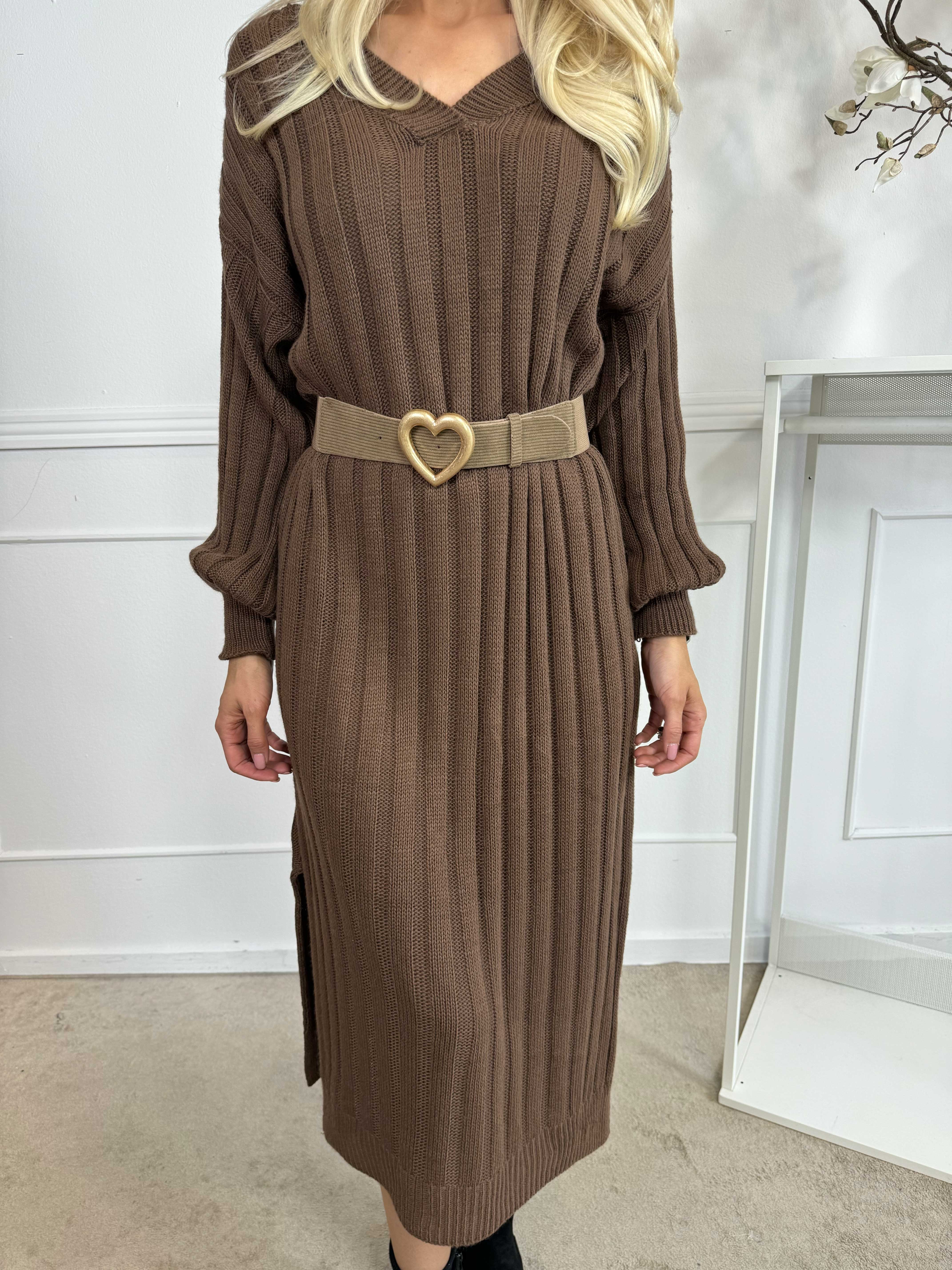 Hanine - Lång stickad klänning med v-ringning